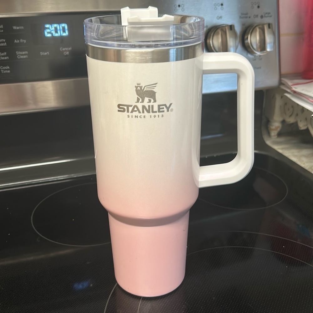 Stanley 40 oz tumbler
